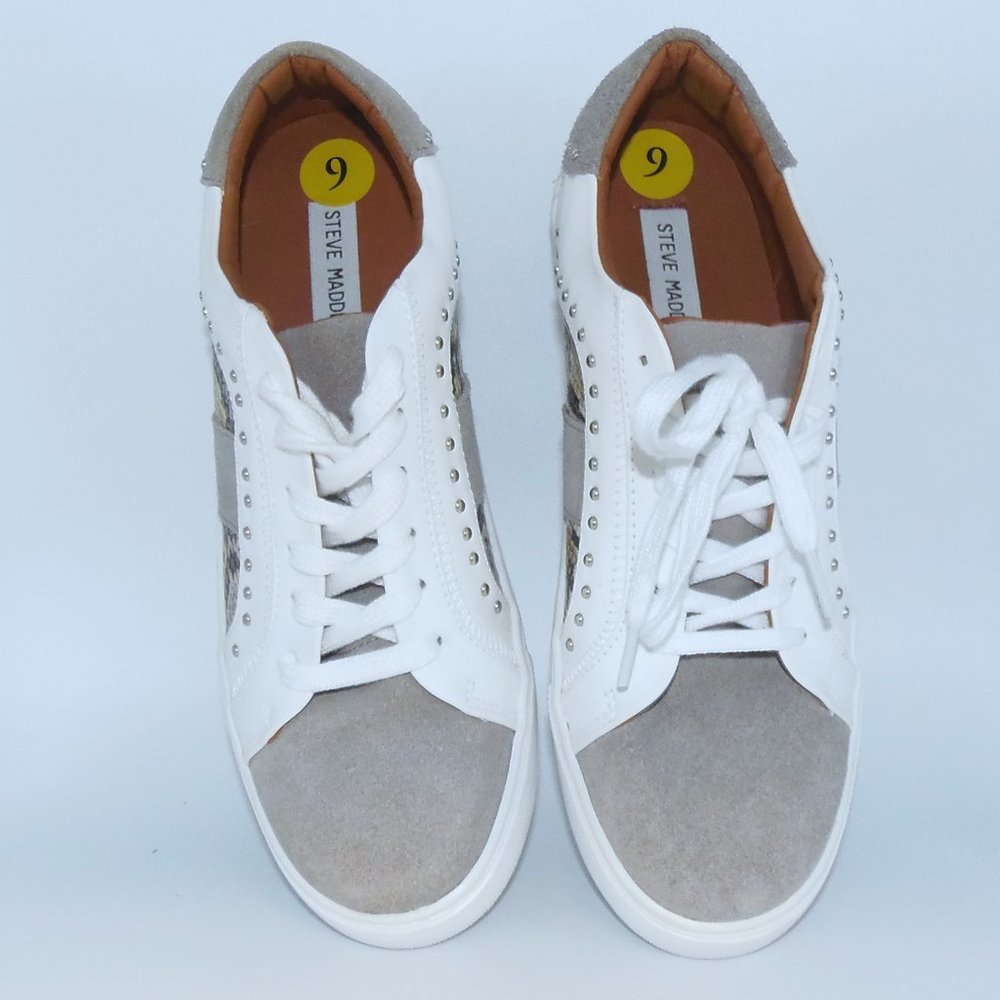 NWOT  Fashion Leather Reptile Studs Sneaker